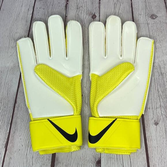 NWT Nike Match Goal Keeper Yellow Soccer Gloves Adult Size 8 (CQ7799-765) - Picture 4 of 10